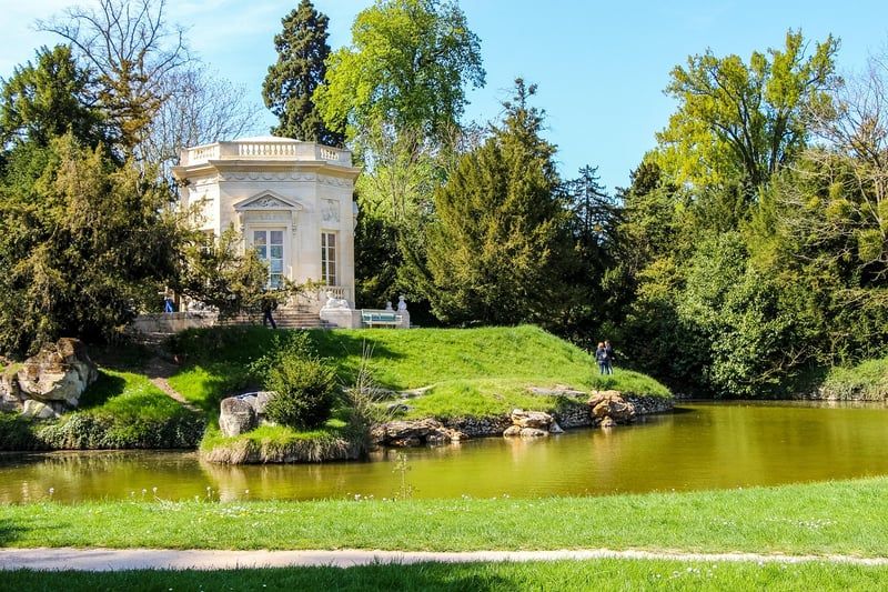 Comment profiter d'une piscine non imposable en 2026 : astuces et conseils pratiques