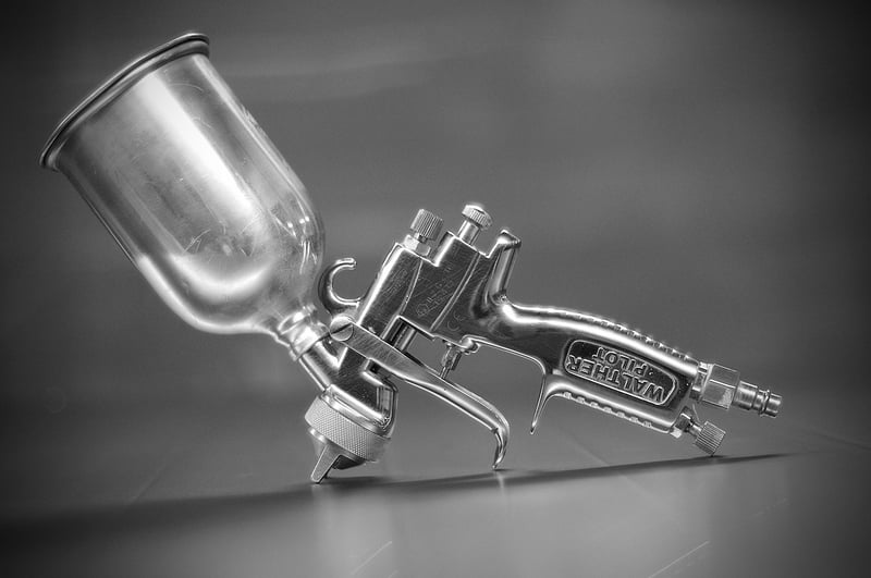 Maîtrisez la peinture au pistolet plafond en 2026 : astuces et conseils essentiels